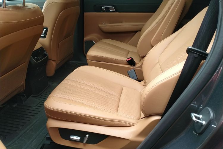 理想汽车 理想ONE 2020款 增程6座版中控内饰21