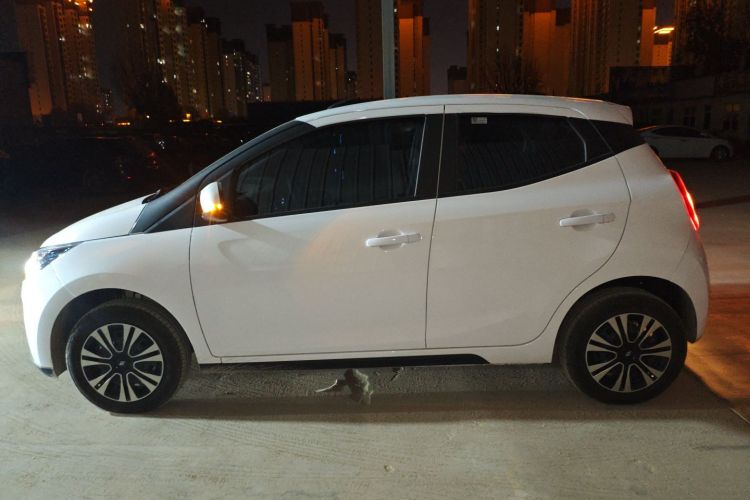 江铃集团新能源 易至EV2 2024款 201km 舒适型车身外观4