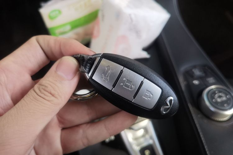 英菲尼迪QX50 2018款 2.0T 四驱菁英版中控内饰7001