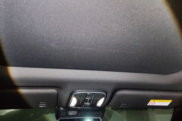 广汽传祺 传祺GS8 2025款 领航系列 2.0TGDI 两驱豪华版 5座中控内饰22