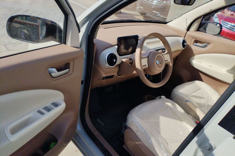 五菱汽车 宏光MINIEV 2025款 四门版 进阶款中控内饰7002