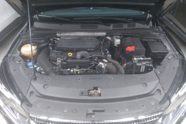 东风风神 奕炫MAX 2021款 1.5T 超炫潮爸版机舱底盘24