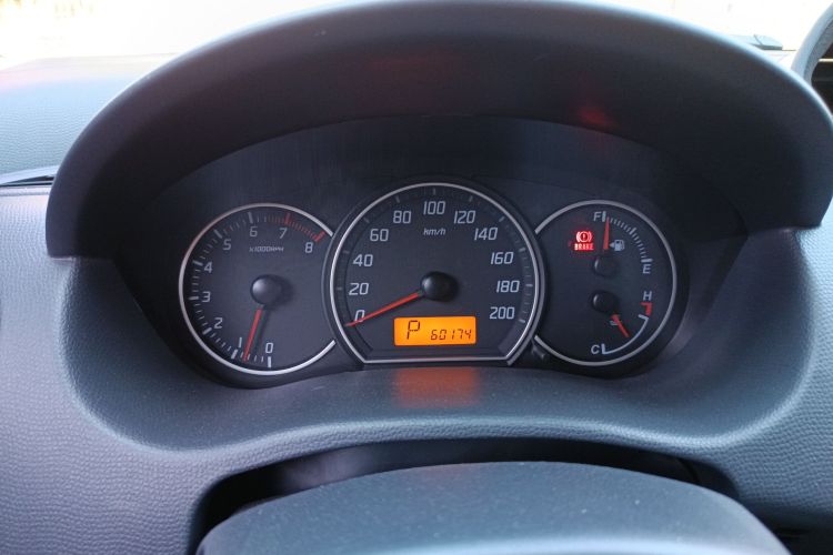 铃木 雨燕 2016款 1.5L 自动时尚型酷玩版中控内饰14