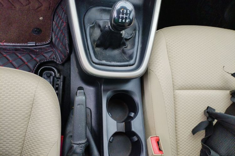 福特 福睿斯 2015款 1.5L 手动舒适型局部细节18