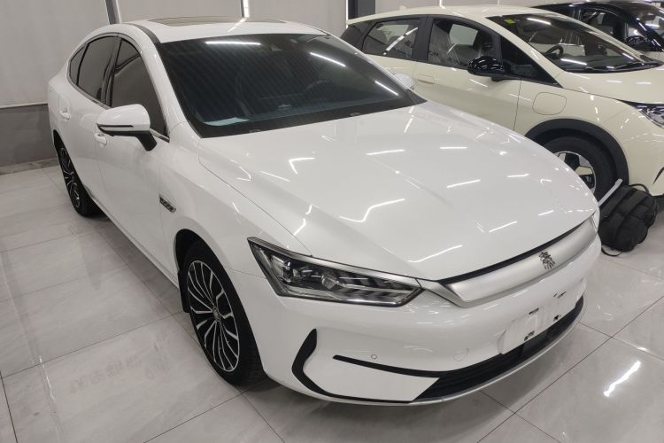 比亚迪 秦PLUS 2021款 EV 600KM 旗舰型车身外观3