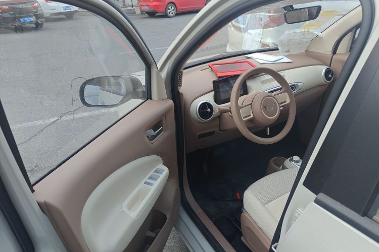 五菱汽车 宏光MINIEV 2025款 四门版 进阶款中控内饰7003