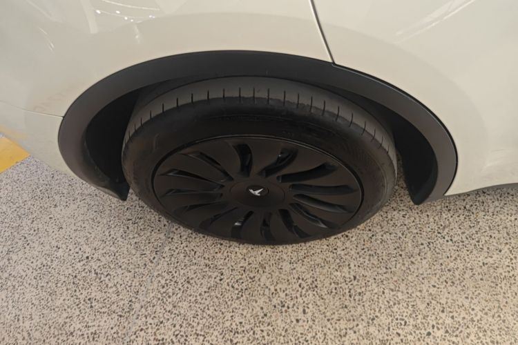 特斯拉 Model Y 2022款 改款 后轮驱动版车身外观6008