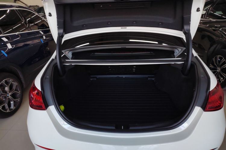 奔驰C级 2022款 C 200 L 运动版机舱底盘23