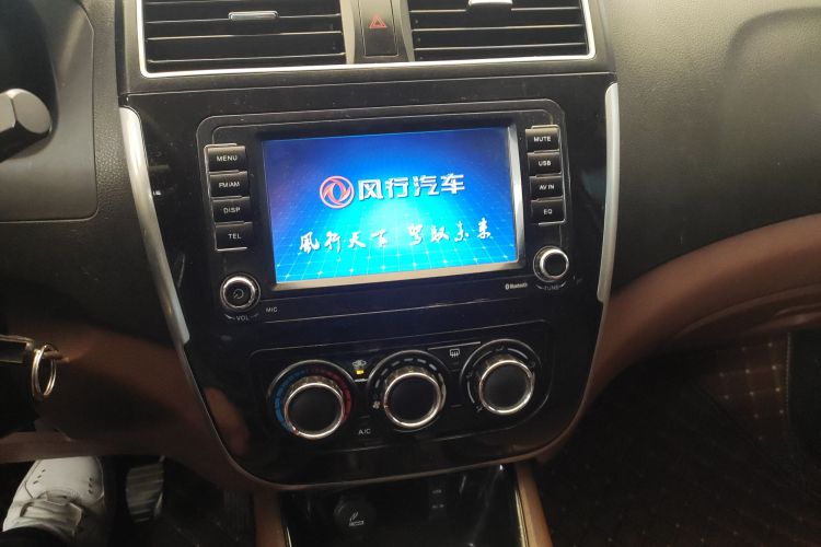 东风风行 景逸X5 2016款 1.6L 手动豪华型中控内饰16