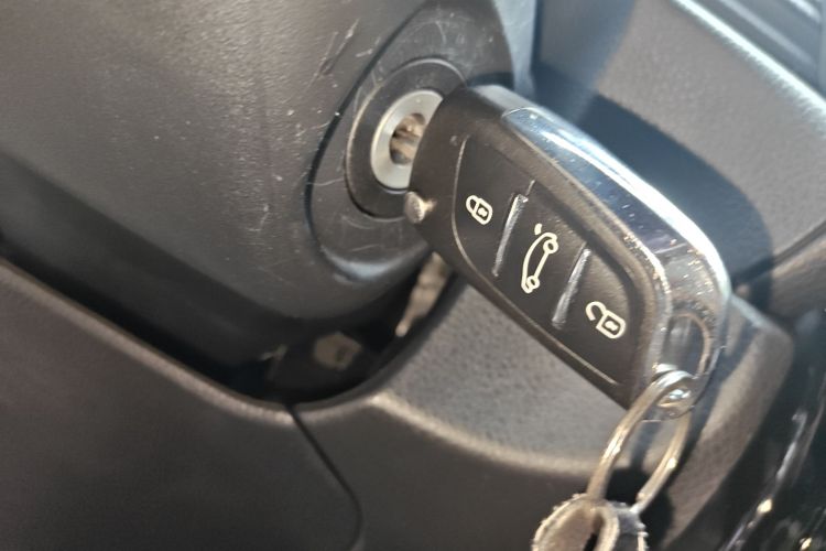 丰田 威驰FS 2021款 1.5L CVT锋驰版中控内饰11