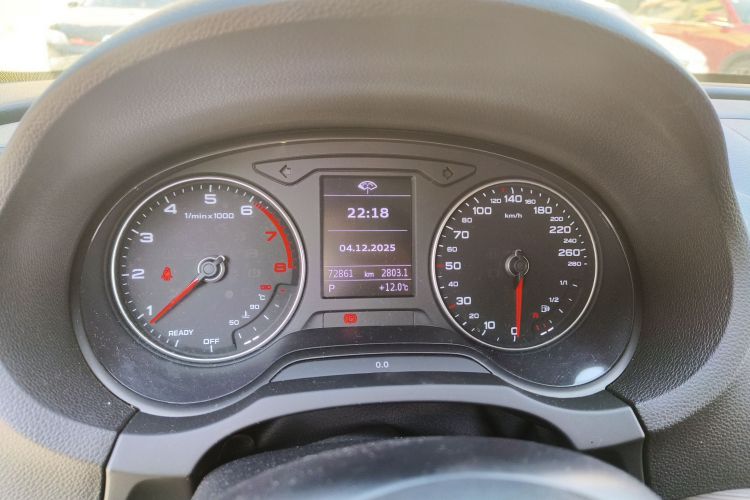 奥迪A3 2018款 30周年年型 Sportback 35 TFSI 运动型中控内饰14