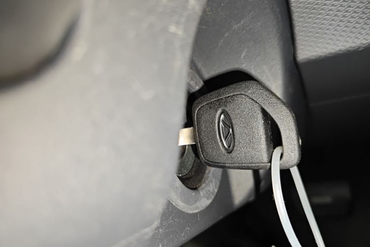 奇瑞新能源 QQ冰淇淋 2024款 170km 圣代中控内饰7001