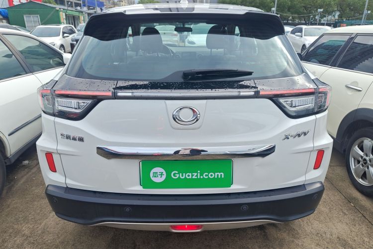 思铭 东风本田X-NV 2020款 电掣版车身外观6