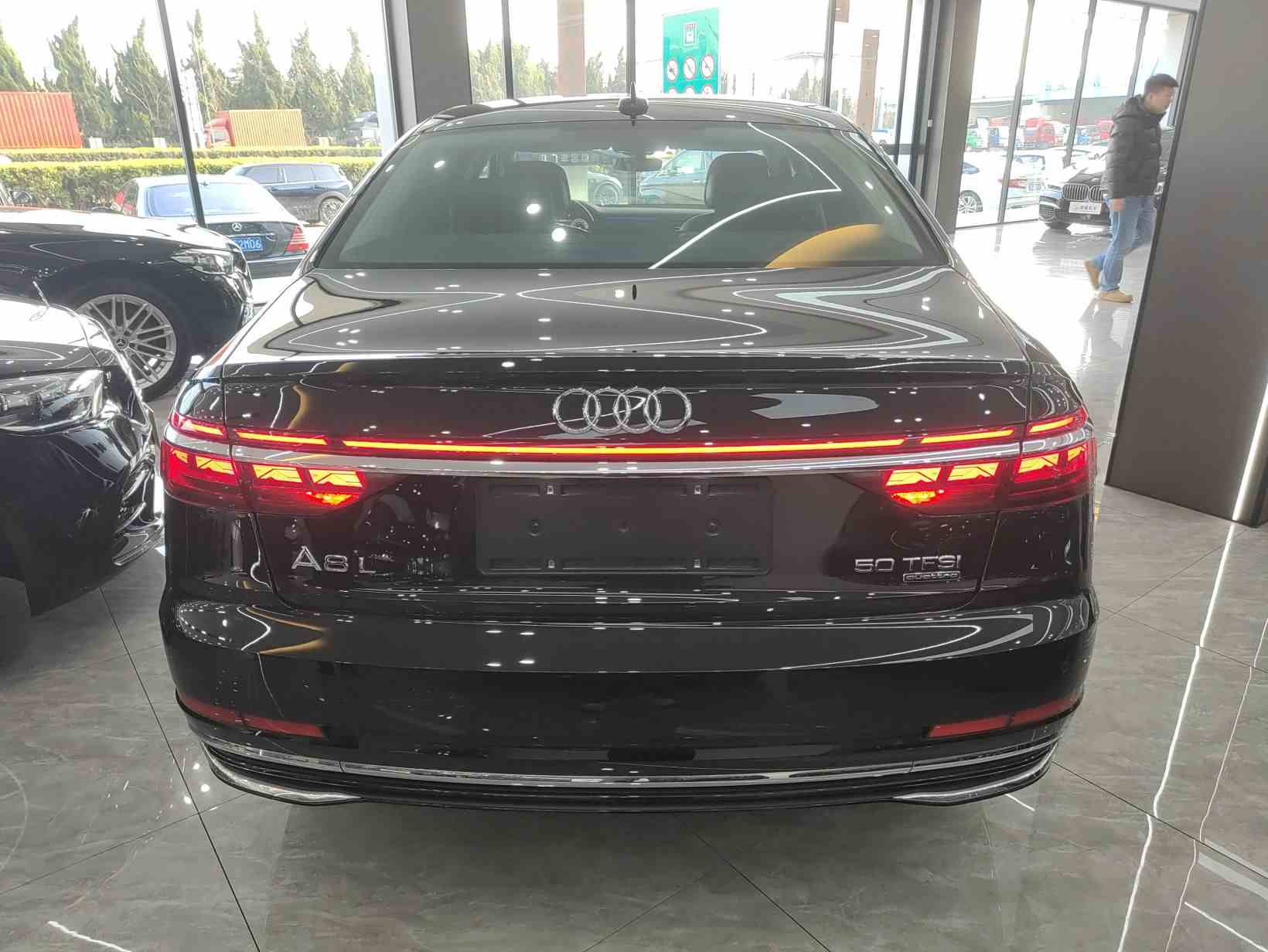奥迪A8 2024款 A8L 50 TFSI quattro 臻选型(3)