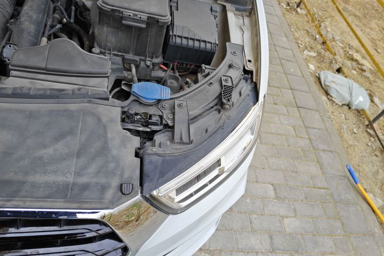 奥迪Q3 2018款 30 TFSI 时尚型典藏版局部细节9007