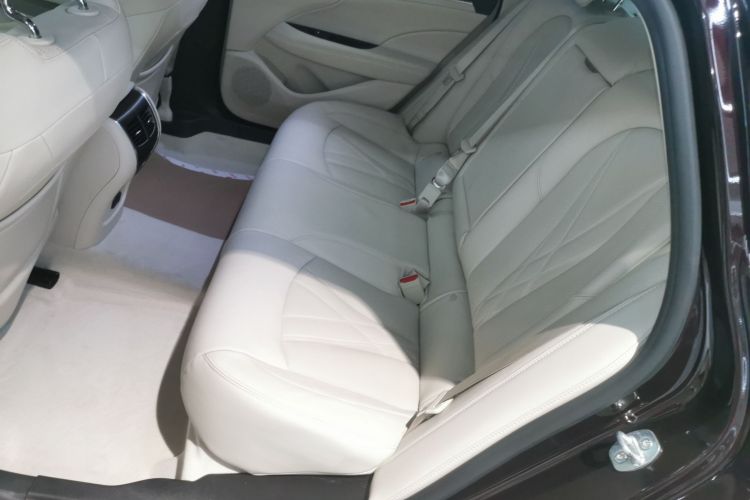 别克 君越 2022款 Avenir艾维亚 先享型中控内饰7004