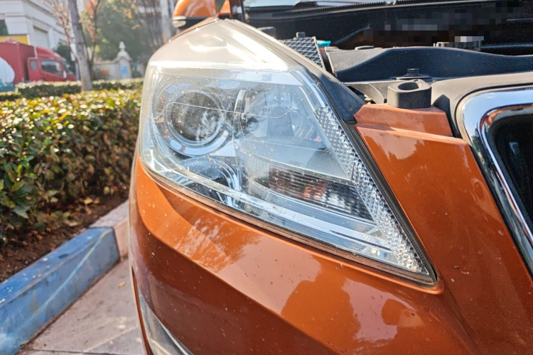 北汽威旺S50 2016款 1.5T 手动欢动舒适型车身外观8