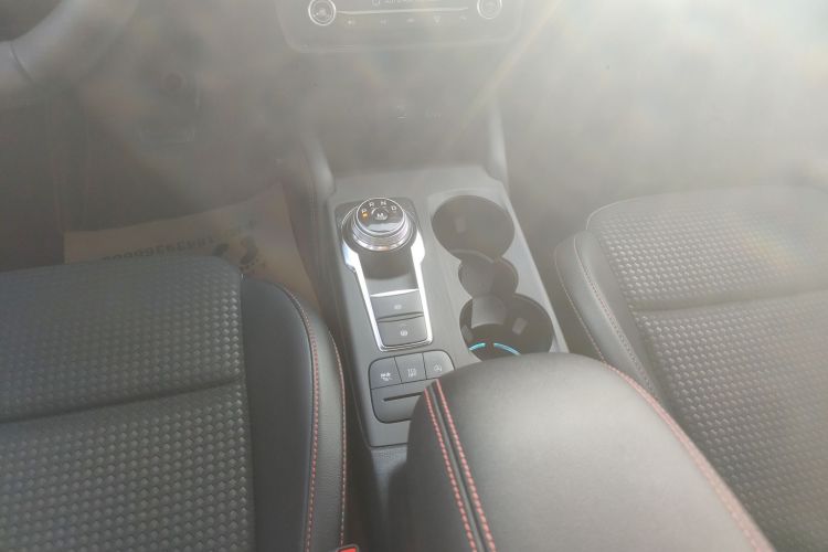 福特 福克斯 2021款 三厢 EcoBoost 180 自动ST Line中控内饰18