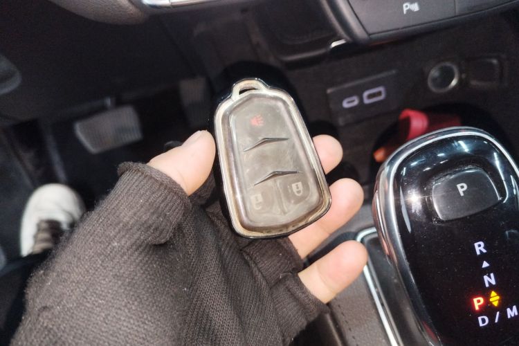 凯迪拉克XT4 2021款 28T 两驱技术型中控内饰7001