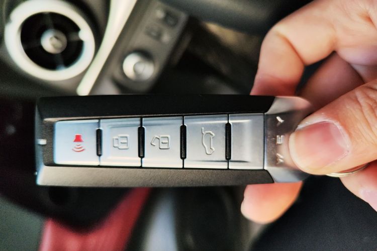 魏牌 VV7 2020款 2.0T 旗舰型中控内饰11