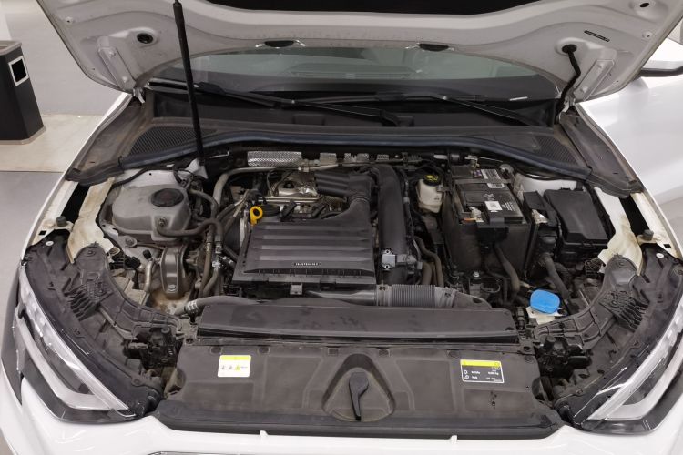 奥迪A3 2022款 A3L Limousine 35 TFSI 进取运动型机舱底盘24