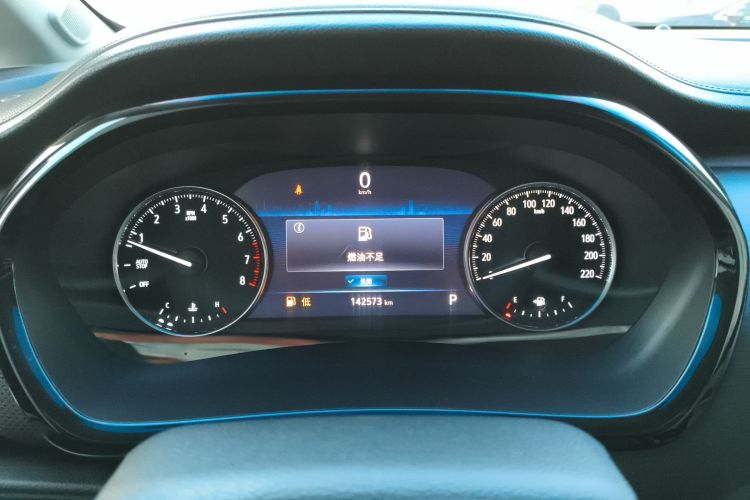 别克GL8 2021款 陆上公务舱 652T 舒适型中控内饰14