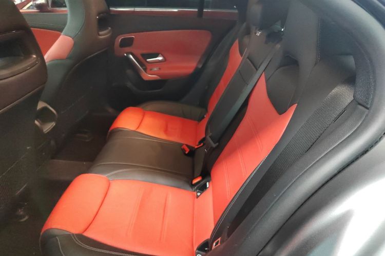 奔驰CLA AMG 2021款 AMG CLA 35 4MATIC中控内饰21