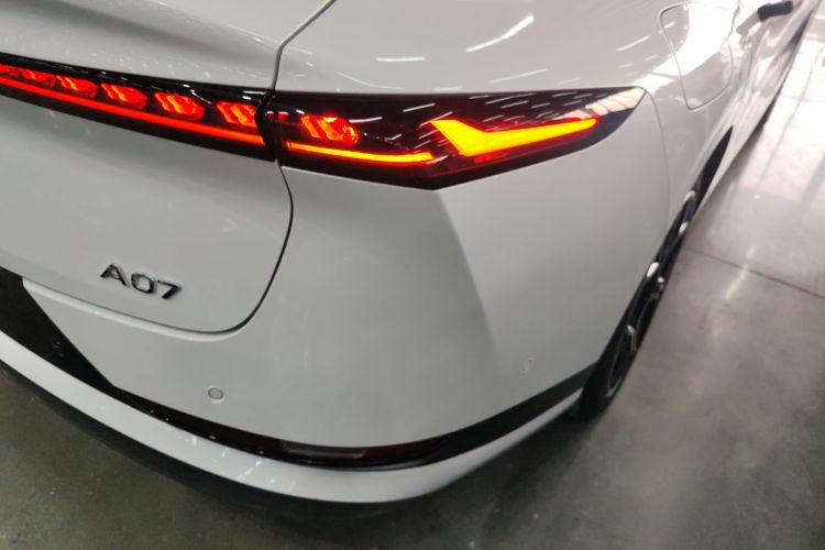 长安启源A07 2025款 蓝鲸增程版 230尊贵型车身外观9