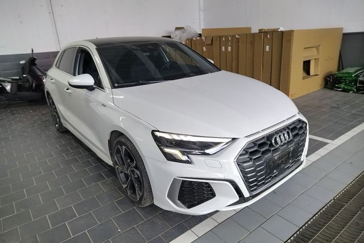 奥迪A3 2021款 Sportback 35 TFSI 豪华运动型车身外观3