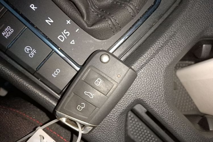 大众 朗逸 2023款 280TSI DSG星空满逸版中控内饰7001