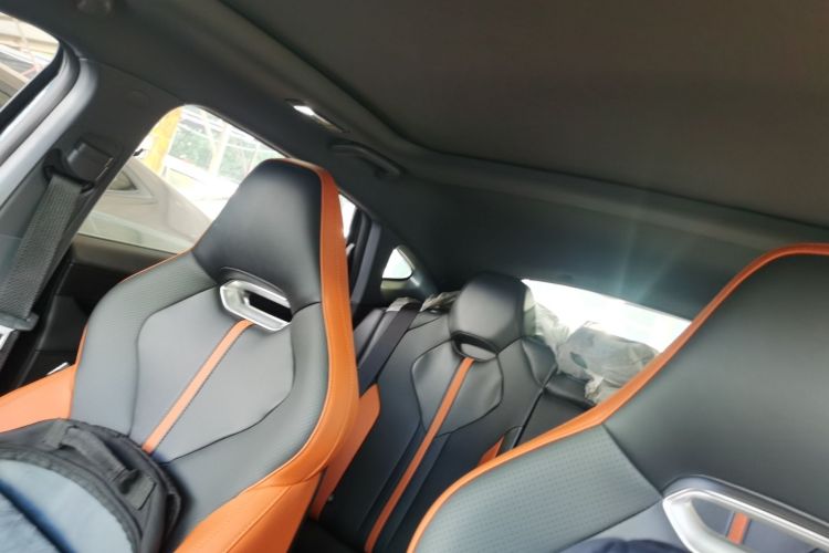 长安UNI-V 2024款 1.5T 尊贵运动型中控内饰22