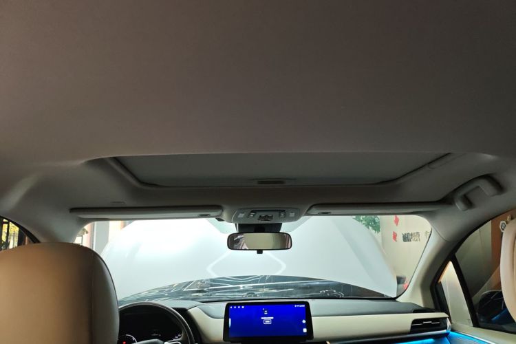 丰田 格瑞维亚 2023款 2.5L混动 舒适版局部细节22