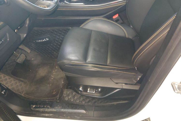 领克01 2023款 2.0TD 两驱型Pro中控内饰19