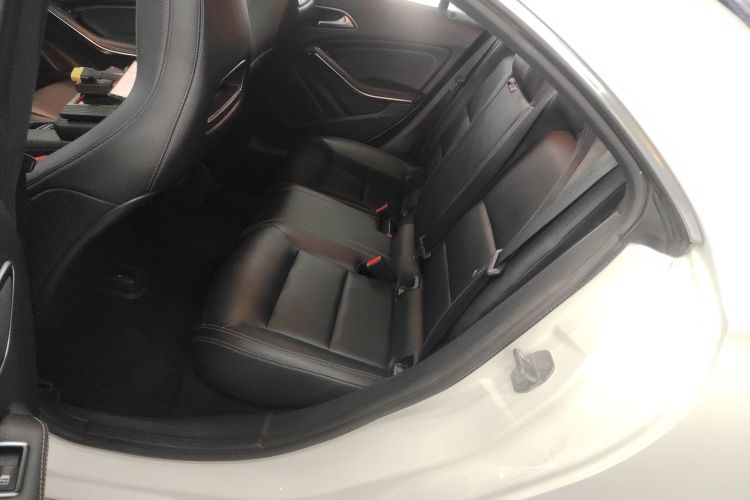 奔驰CLA 2018款 CLA 200 动感型中控内饰7004