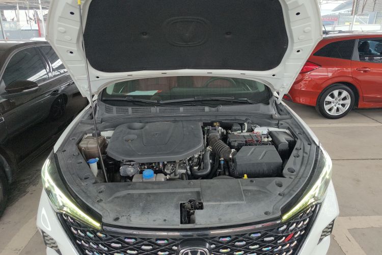 长安 逸动 2020款 PLUS 蓝鲸NE 1.4T GDI DCT旗舰型机舱底盘24