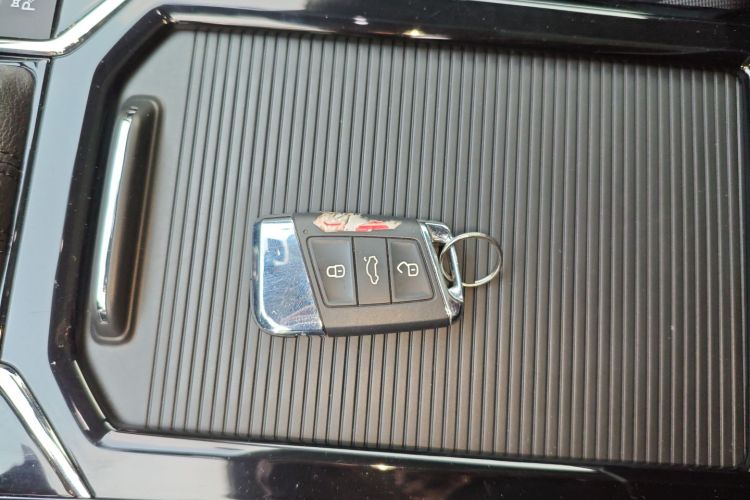 大众 帕萨特 2022款 330TSI 星空尊贵版中控内饰11