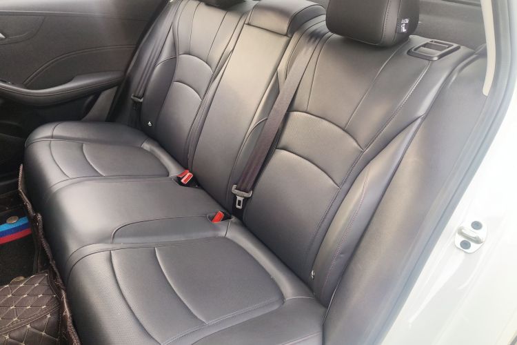 荣威i5 2023款 1.5L 手动优越版中控内饰21