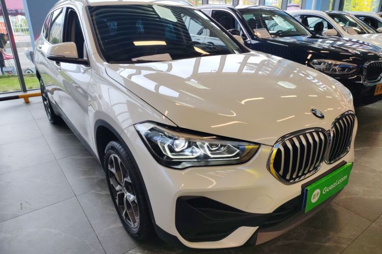 宝马X1 2022款 sDrive25Li 领先型车身外观6002