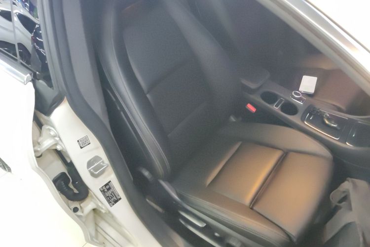 奔驰CLA 2016款 改款 CLA 200 时尚型局部细节41