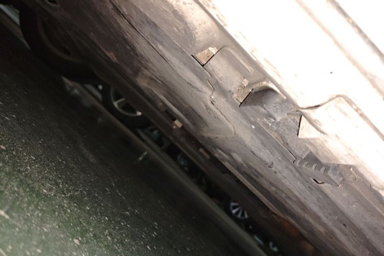 奔驰C级 2019款 改款 C 260 L 运动版局部细节9004