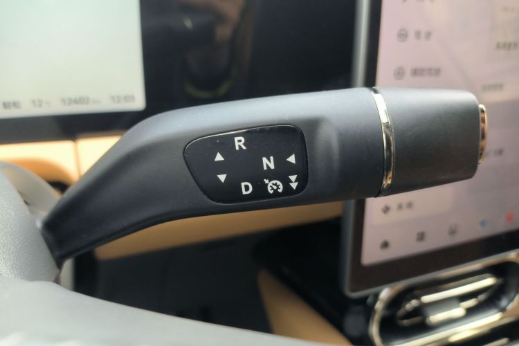 零跑汽车 零跑C01 2024款 增程 316尊享版中控内饰18