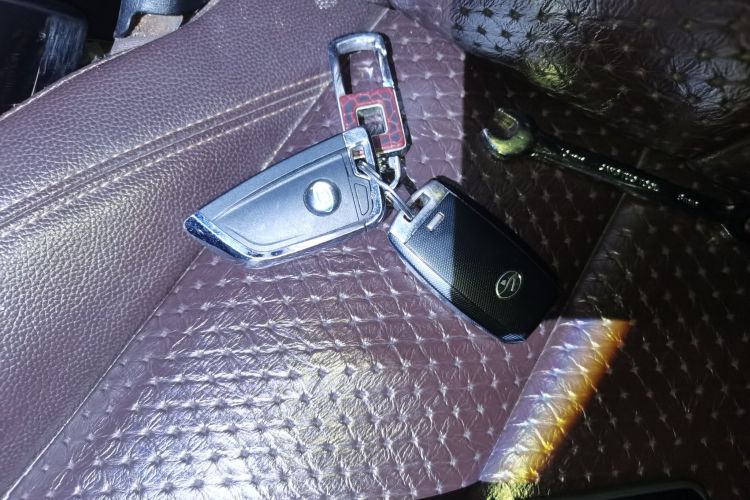 陆风X7 2015款 2.0T 全景尊贵版中控内饰7001