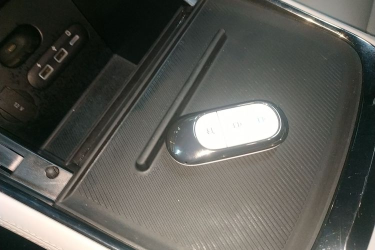 零跑汽车 零跑C01 2022款 四驱双电机性能版中控内饰11