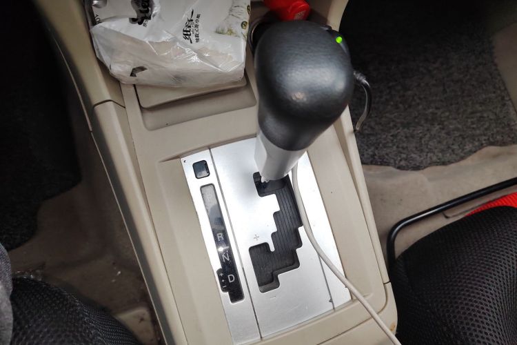 三菱 翼神 2012款 贺岁版 1.8L CVT舒适型中控内饰18