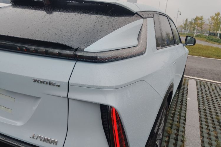 凯迪拉克 IQ锐歌 2022款 四驱高性能尊贵版车身外观6006