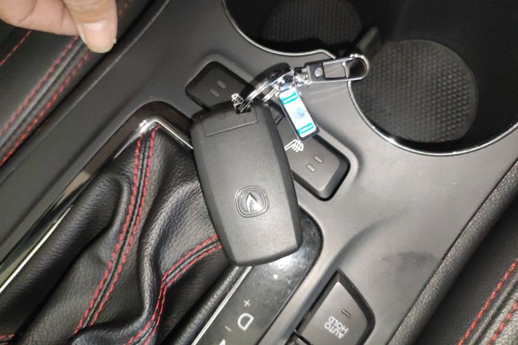 长安CS75 2016款 1.8T 自动尊贵型 国IV中控内饰11