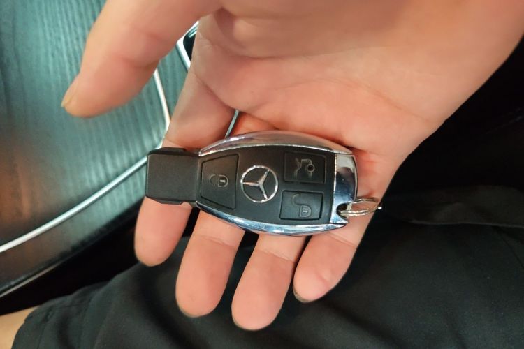 奔驰C级 2018款 C 200 L 运动版中控内饰7001