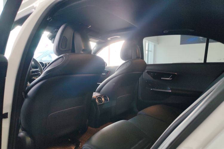 奔驰C级 2023款 改款 C 200 L 运动版中控内饰22