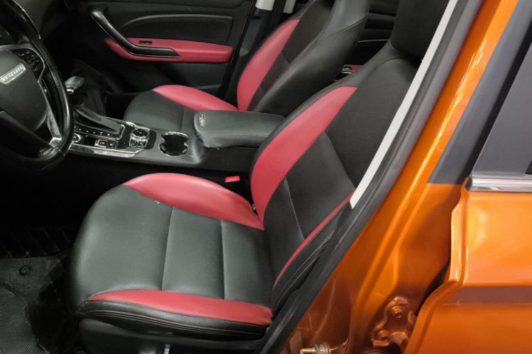 猎豹汽车 猎豹CS9 2017款 1.5L CVT精英型中控内饰19