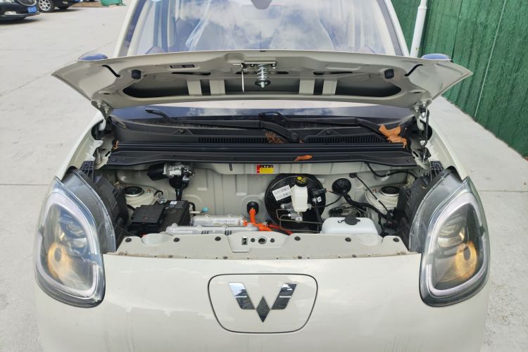 五菱汽车 宏光MINIEV 2025款 四门版 进阶款机舱底盘24